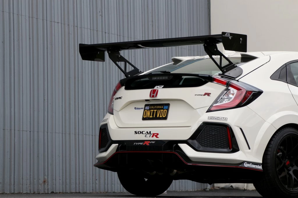 APR Performance Carbon Fiber GT-250 67 Inch Adjustable Wing - Honda Civic Type R FK8 17-21 - Image 2