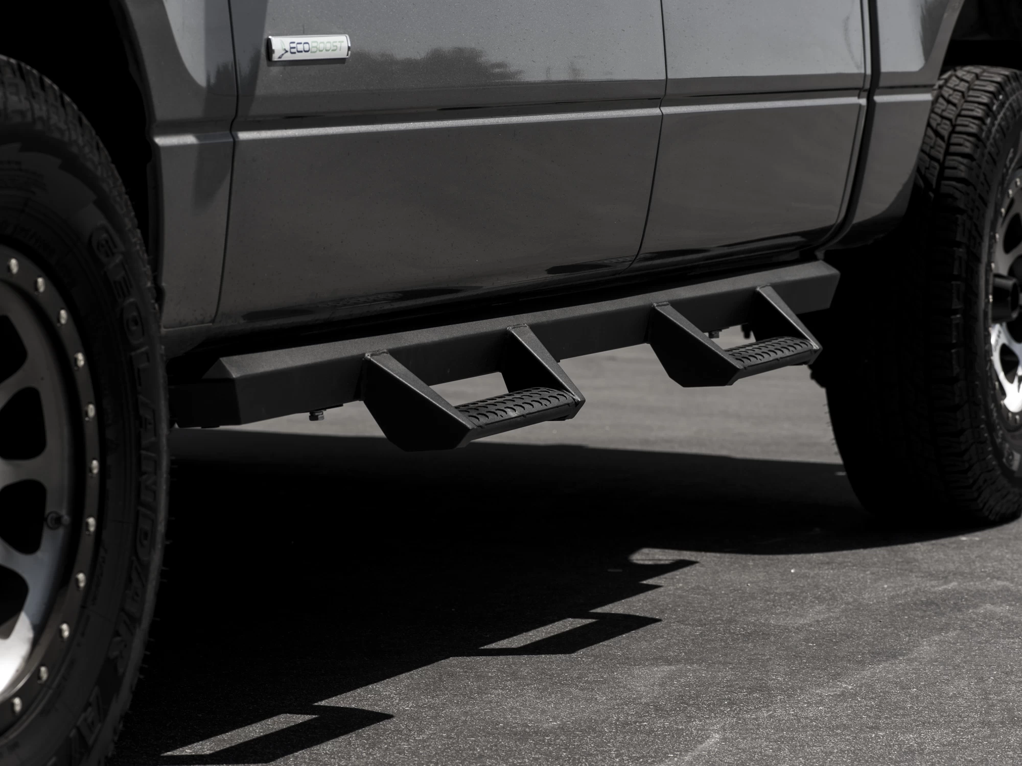 Armordillo Side Step Bars Drop Step (Matte Black) - Toyota Tacoma 05-18 - Image 5
